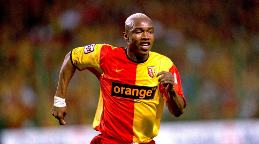 Cầu thủ bóng đá Senegal nổi tiếng - El Hadji Diouf